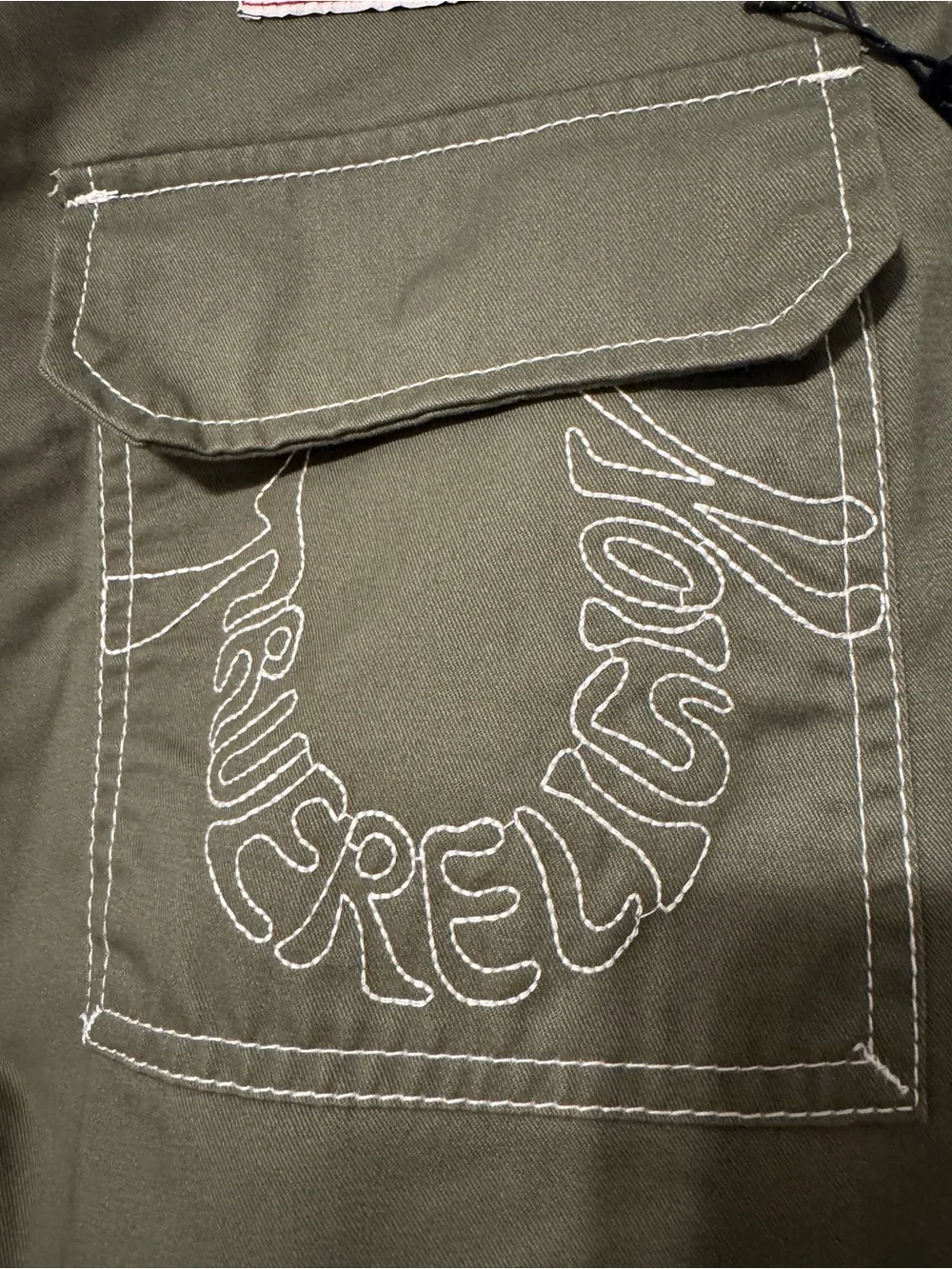 True Religion Bobby NEW Baggy Cargo Pants 34x32 Olive Green White Stitching Mens